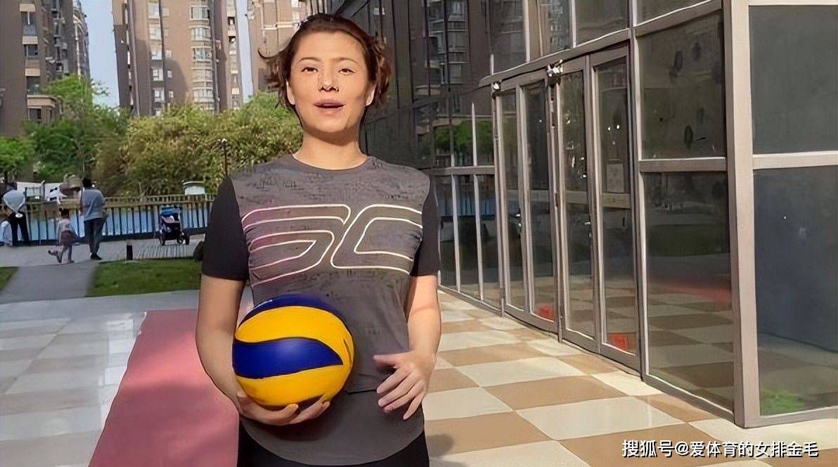 都说少女最怀春，陈小昭也是怀春的年纪，心里正是情愫盛开的阶段。